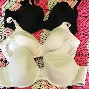Bundle of bras 40C